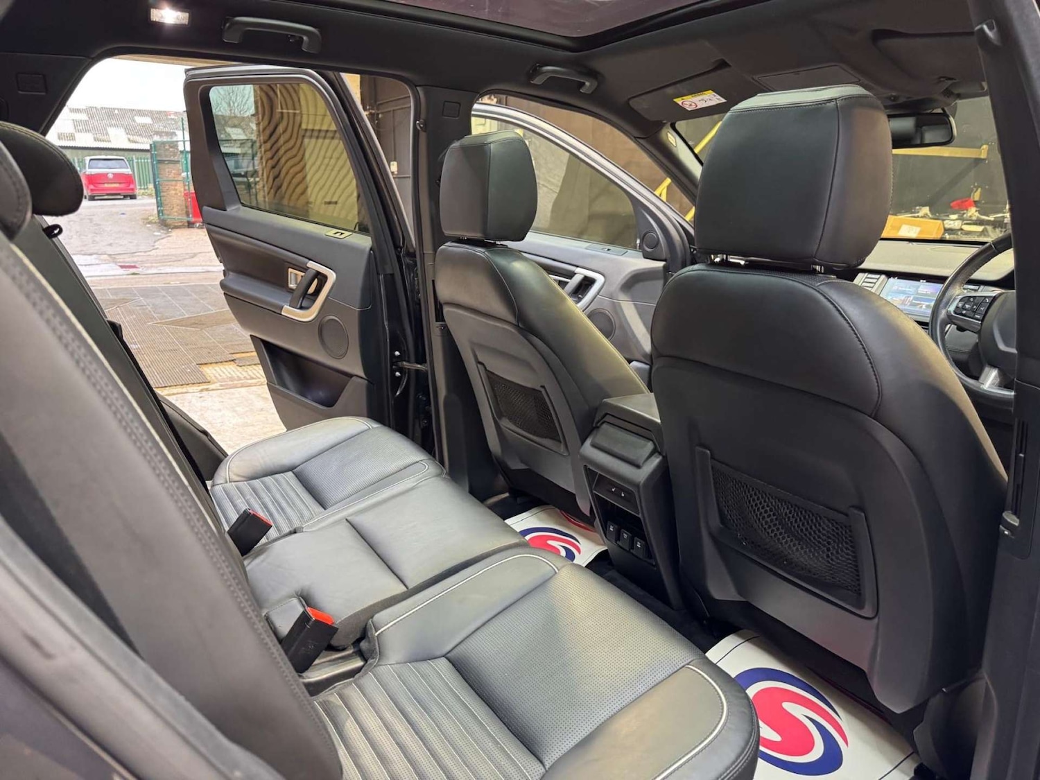 Used Land Rover Discovery Sport 2017 for sale - 77833271: Photo 65