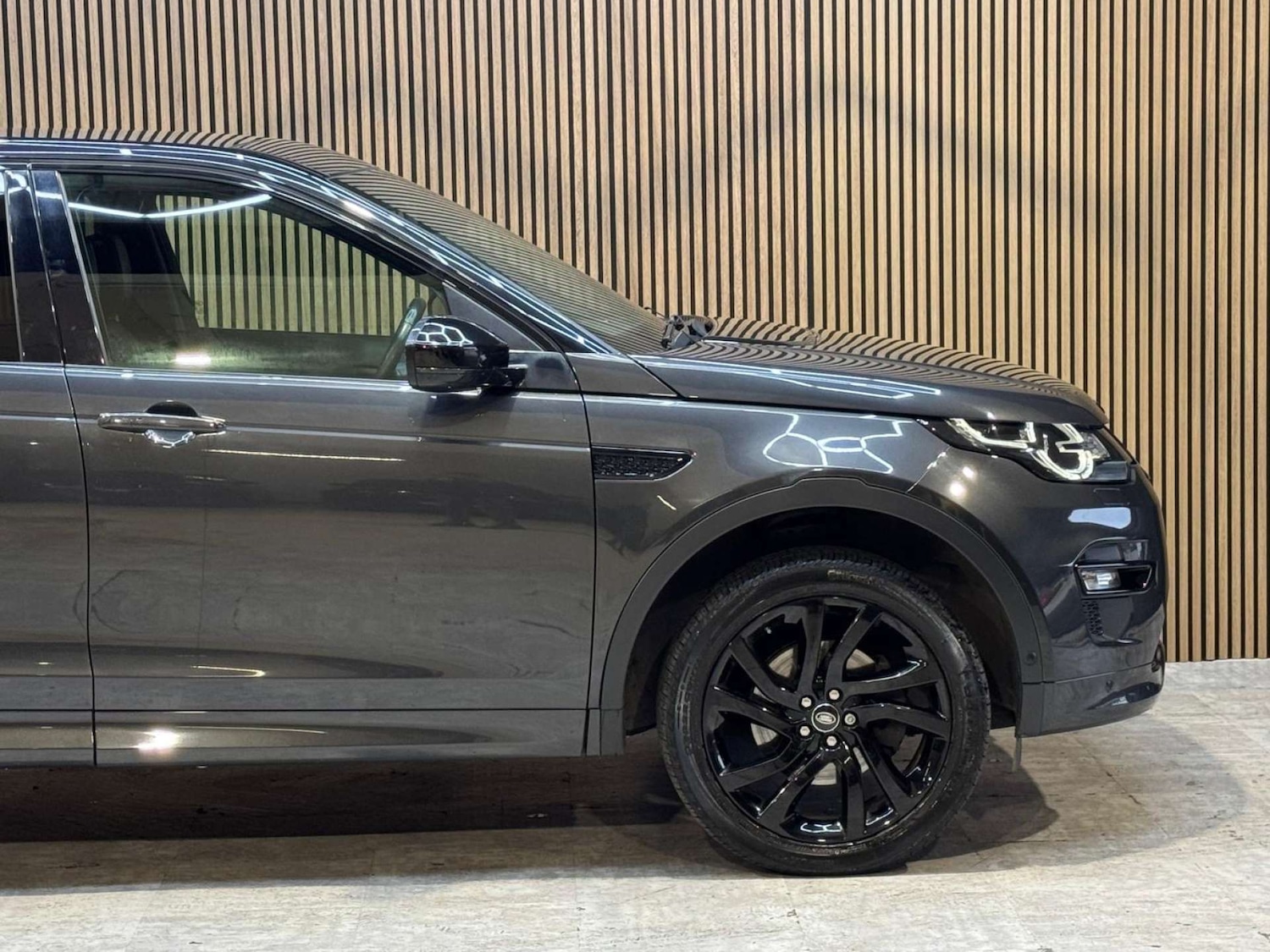 Used Land Rover Discovery Sport 2017 for sale - 77833271: Photo 7