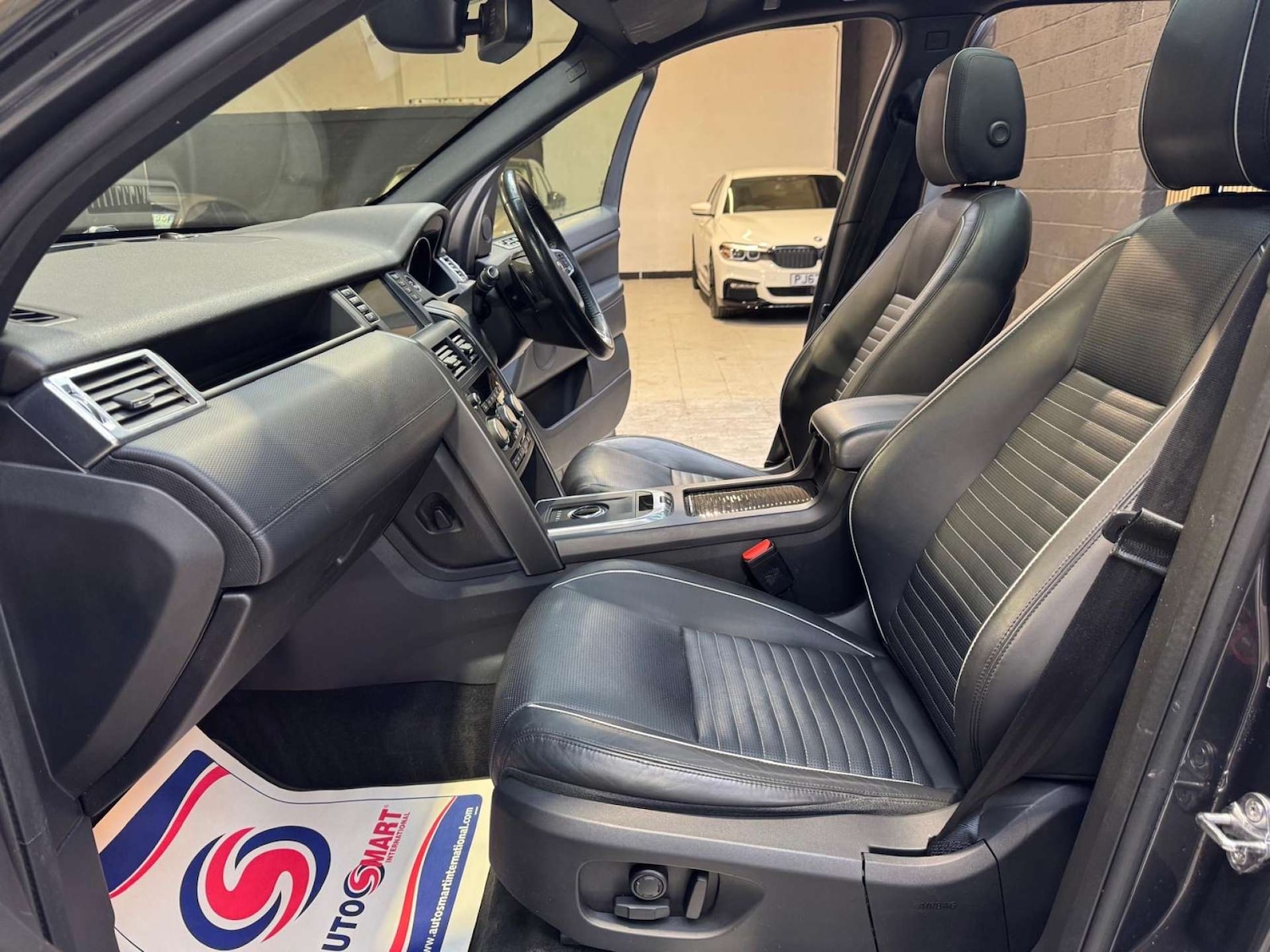 Used Land Rover Discovery Sport 2017 for sale - 77833271: Photo 71