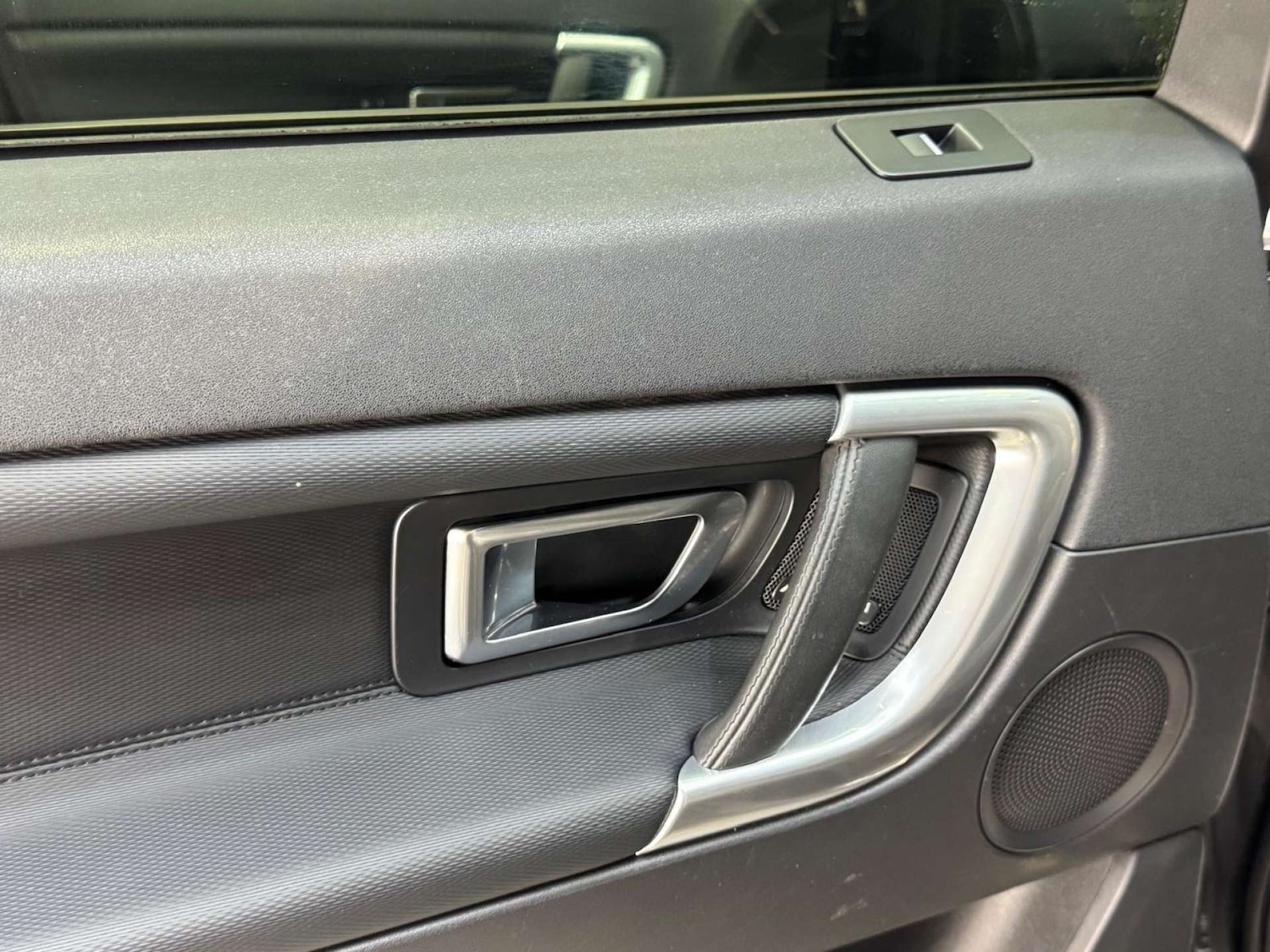 Used Land Rover Discovery Sport 2017 for sale - 77833271: Photo 73