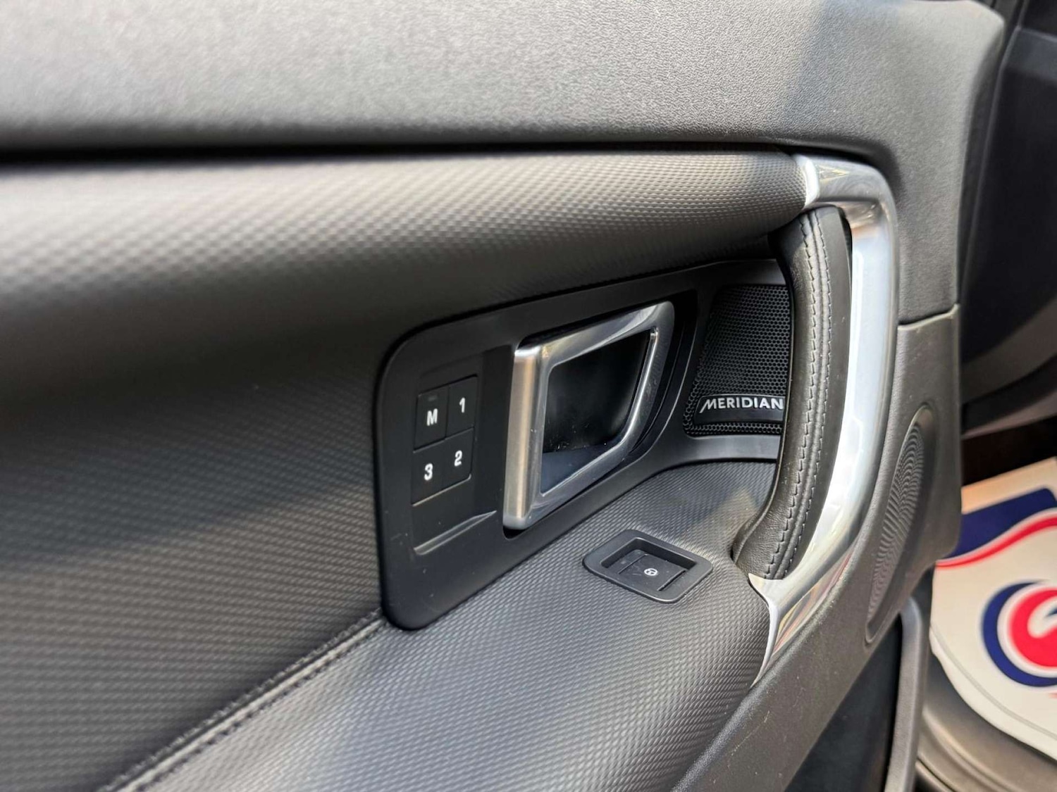 Used Land Rover Discovery Sport 2017 for sale - 77833271: Photo 78