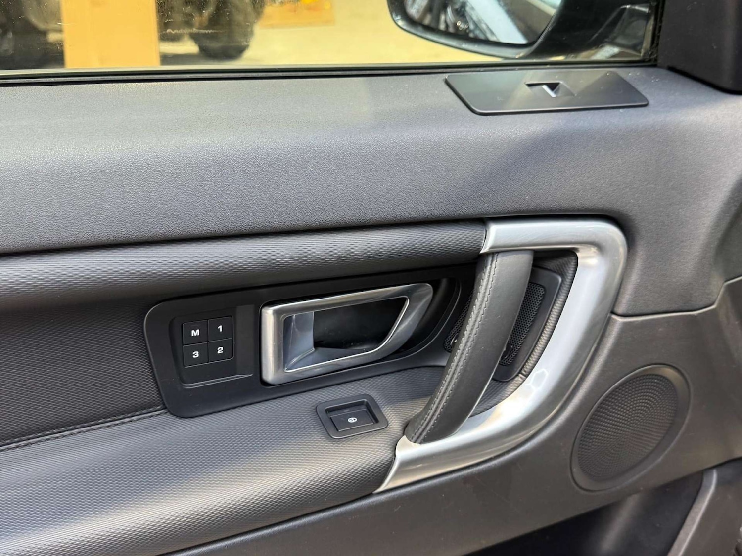 Used Land Rover Discovery Sport 2017 for sale - 77833271: Photo 79