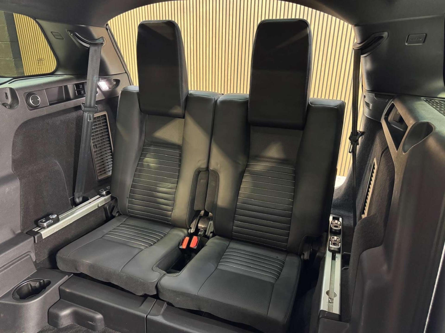 Used Land Rover Discovery Sport 2017 for sale - 77833271: Photo 80