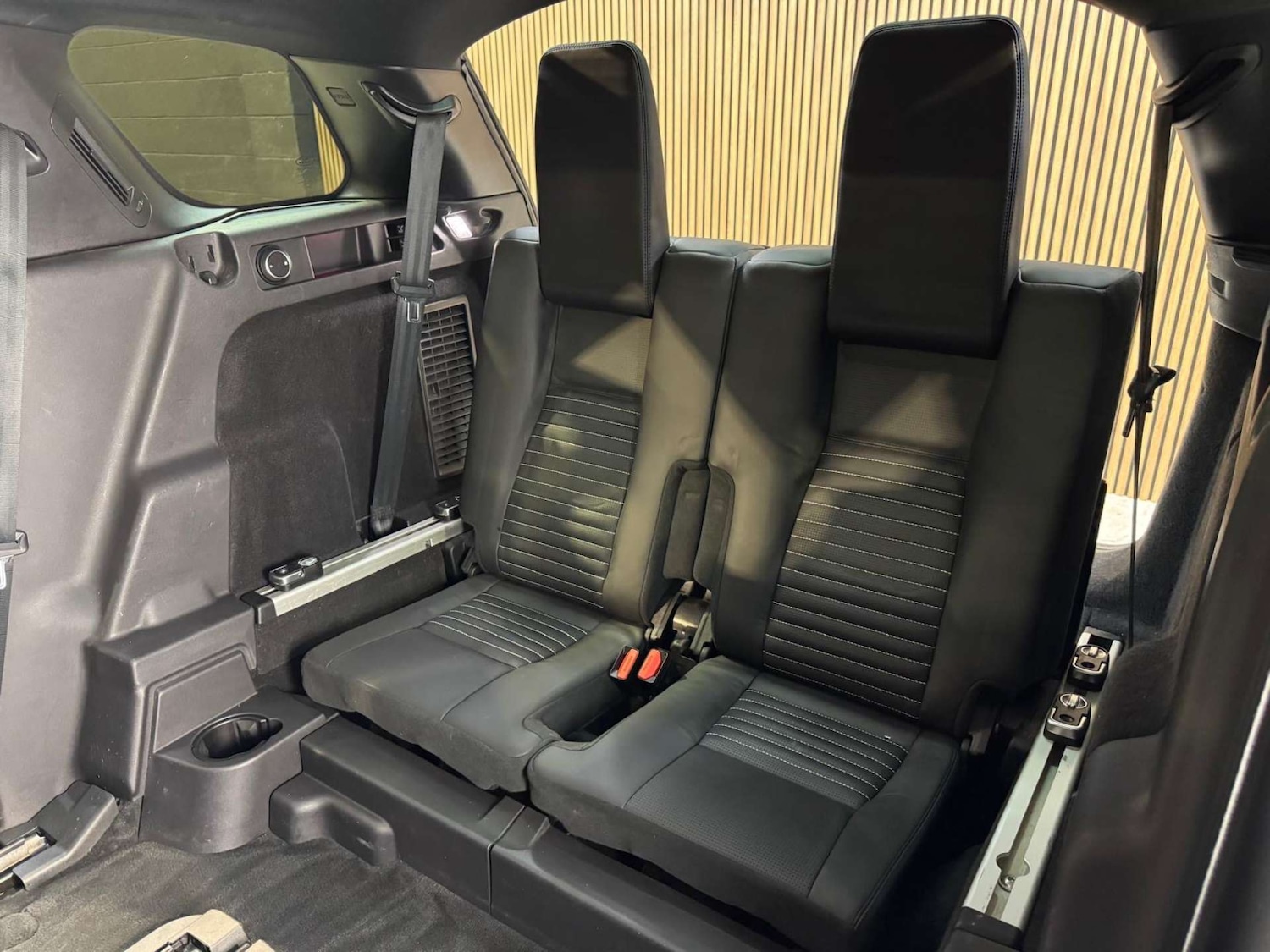 Used Land Rover Discovery Sport 2017 for sale - 77833271: Photo 81