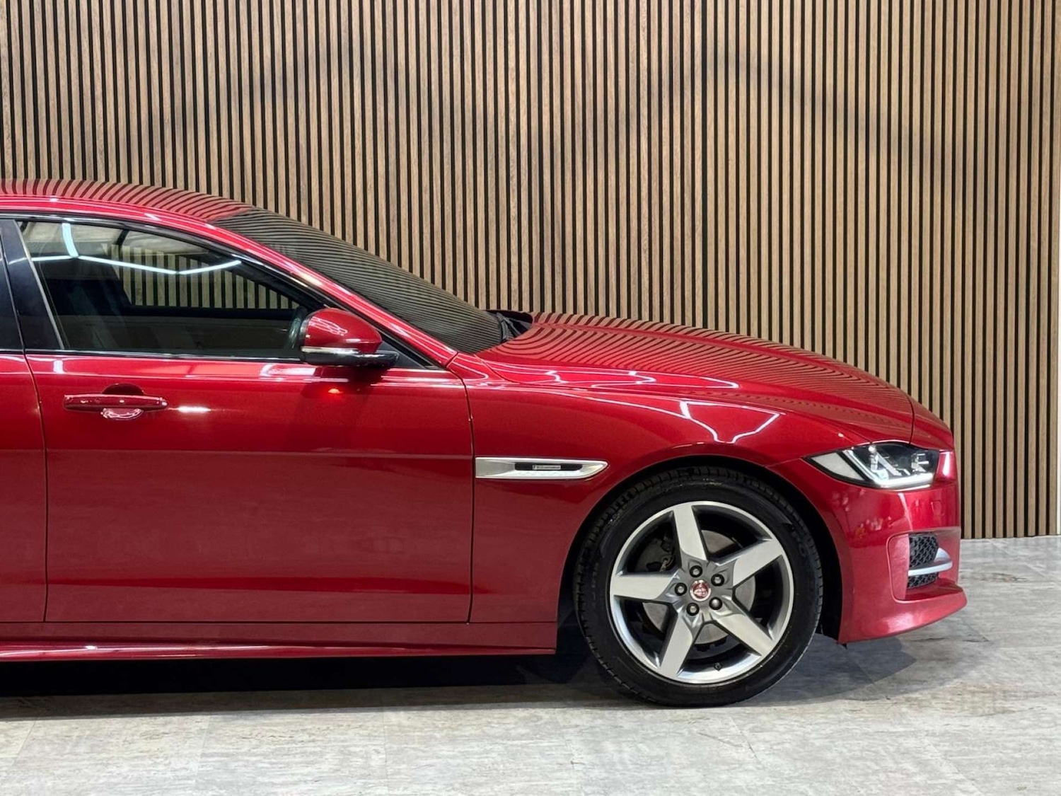 Used Jaguar XE 2015 for sale - 78172532: Photo 10