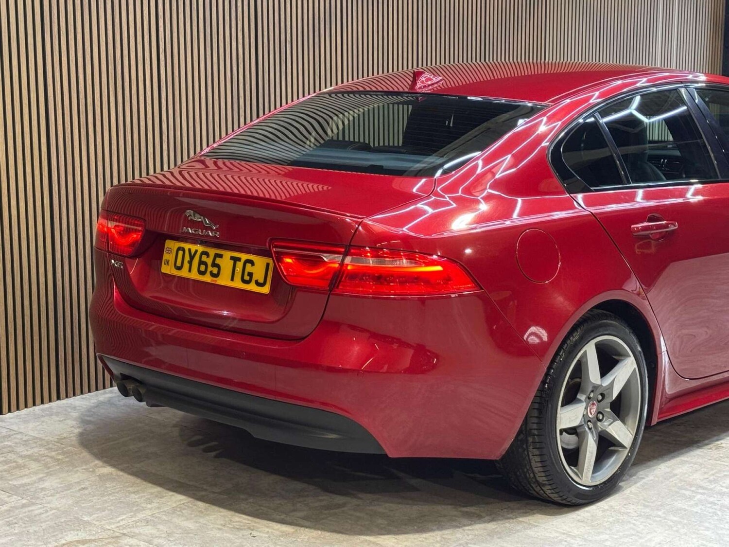 Used Jaguar XE 2015 for sale - 78172532: Photo 14