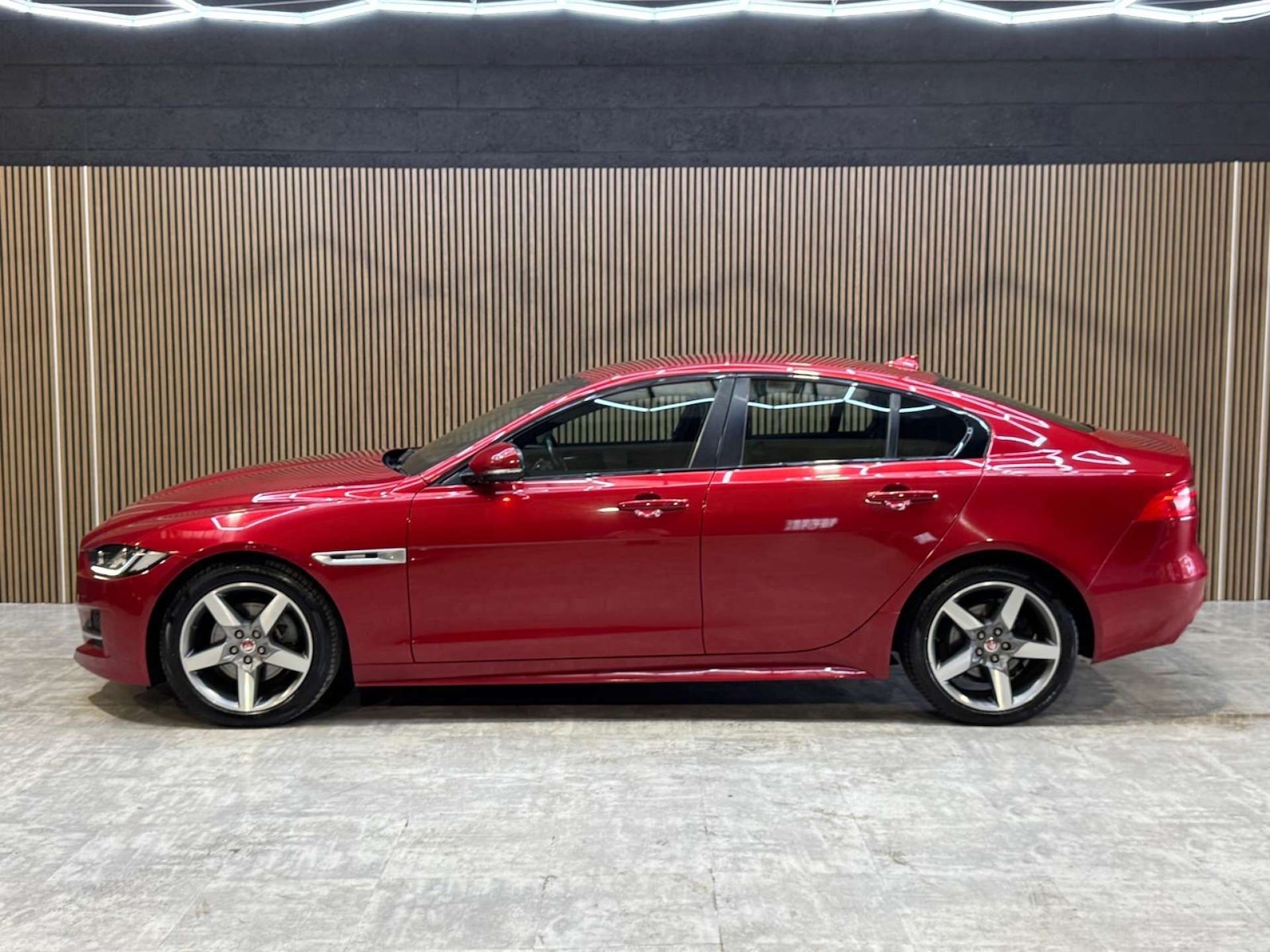 Used Jaguar XE 2015 for sale - 78172532: Photo 18