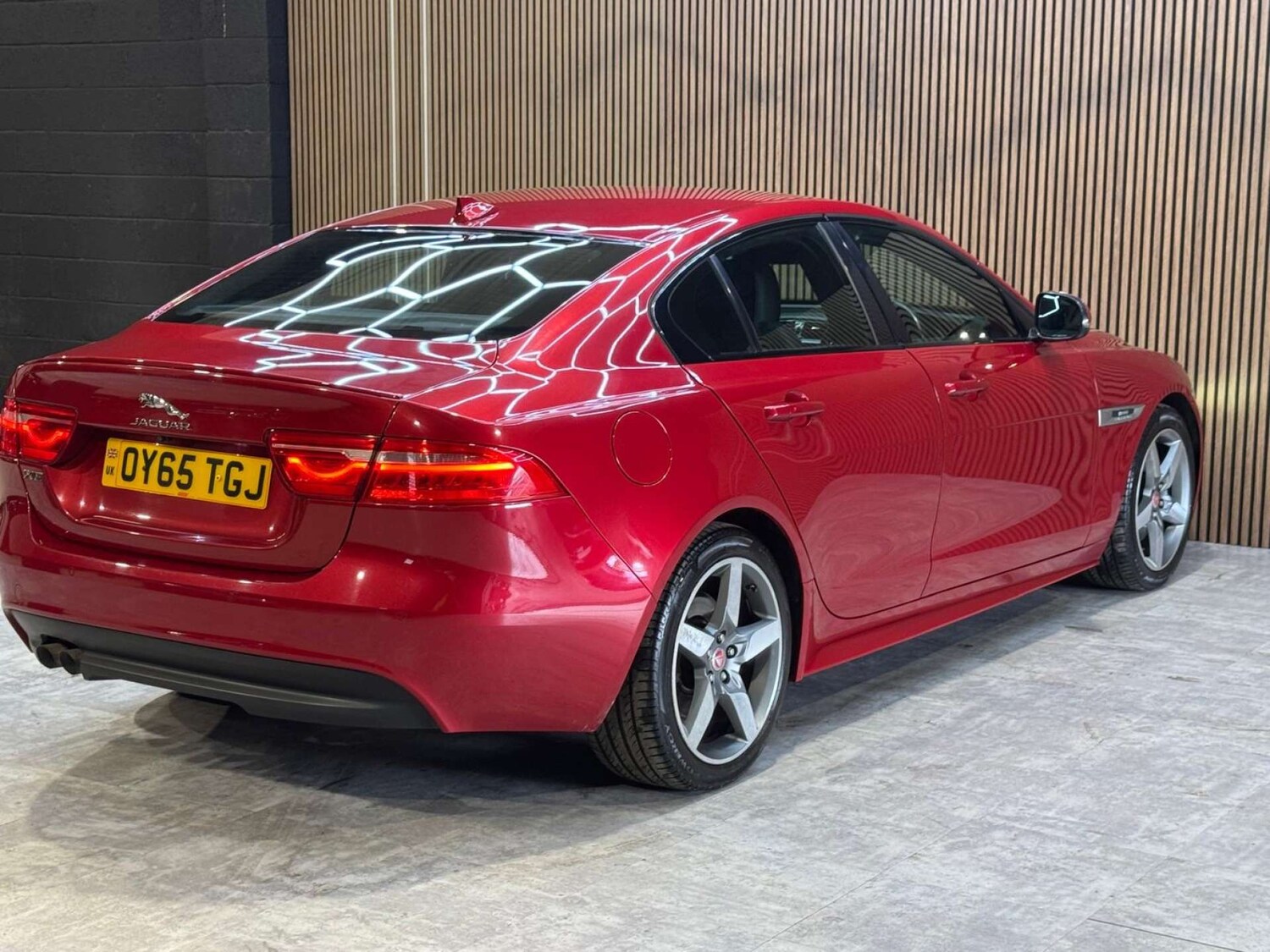 Used Jaguar XE 2015 for sale - 78172532: Photo 23
