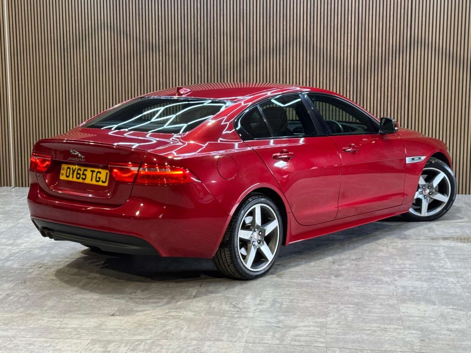 Used Jaguar XE 2015 for sale - 78172532: Photo 25