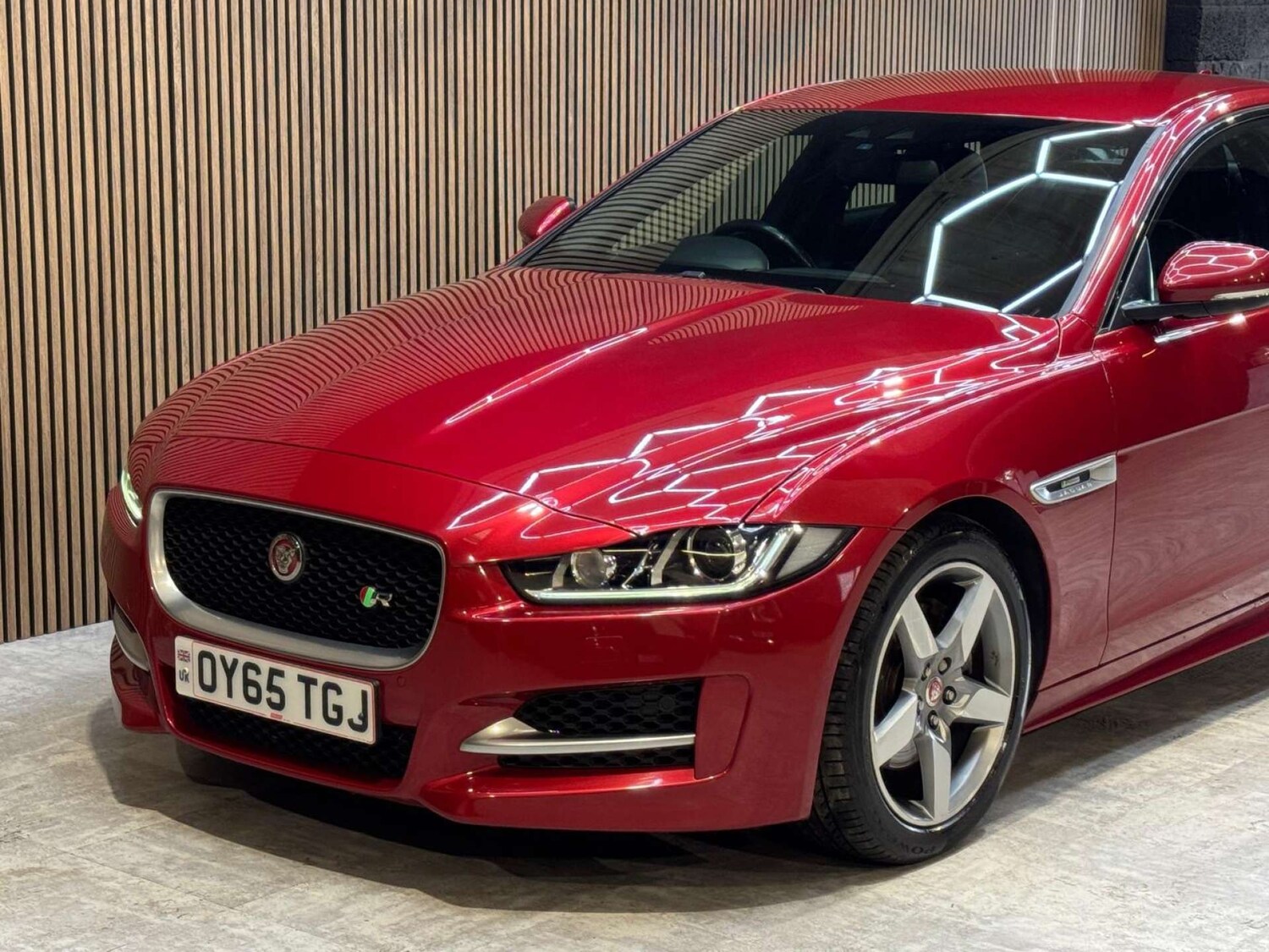 Used Jaguar XE 2015 for sale - 78172532: Photo 29