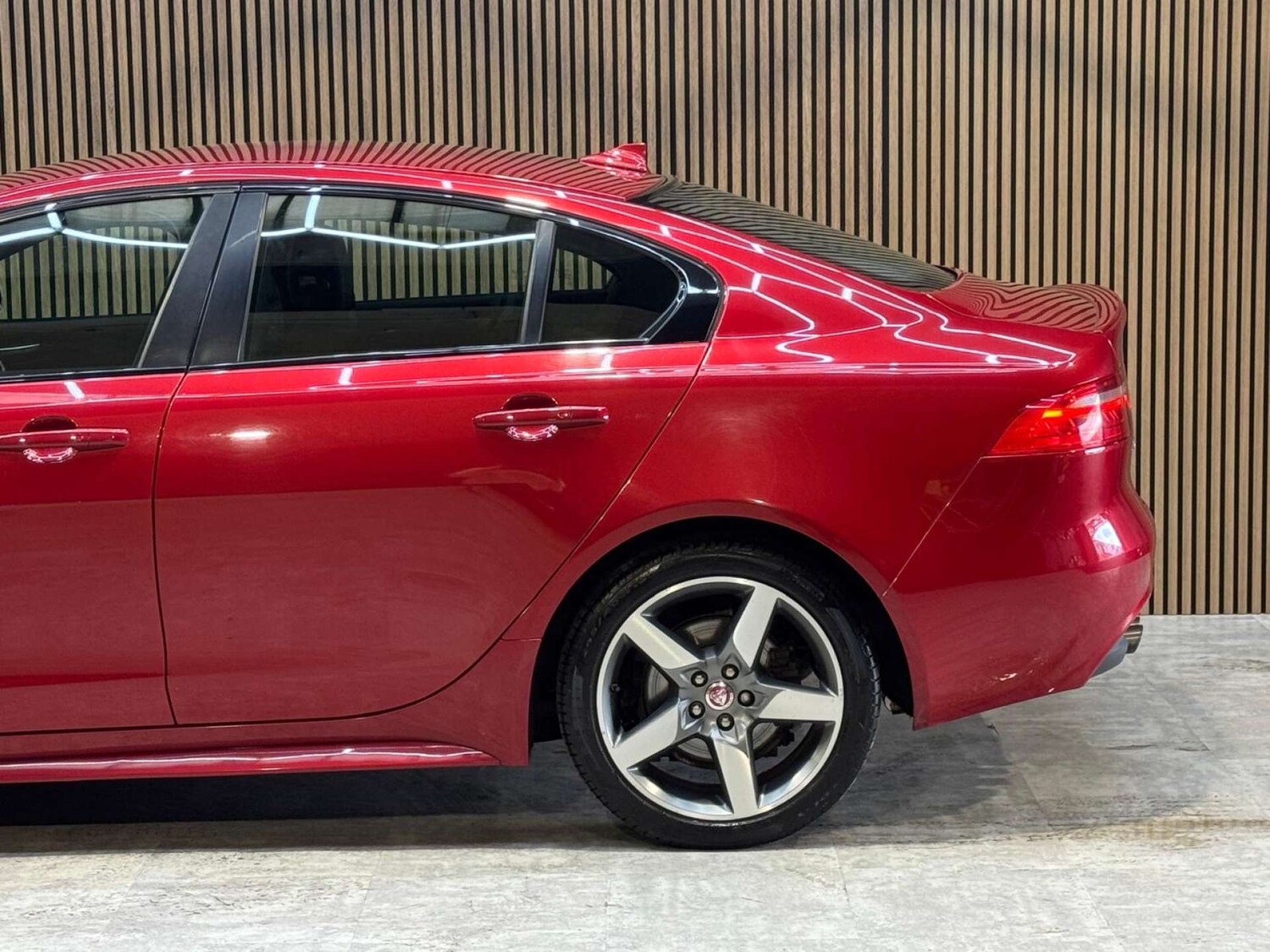 Used Jaguar XE 2015 for sale - 78172532: Photo 31