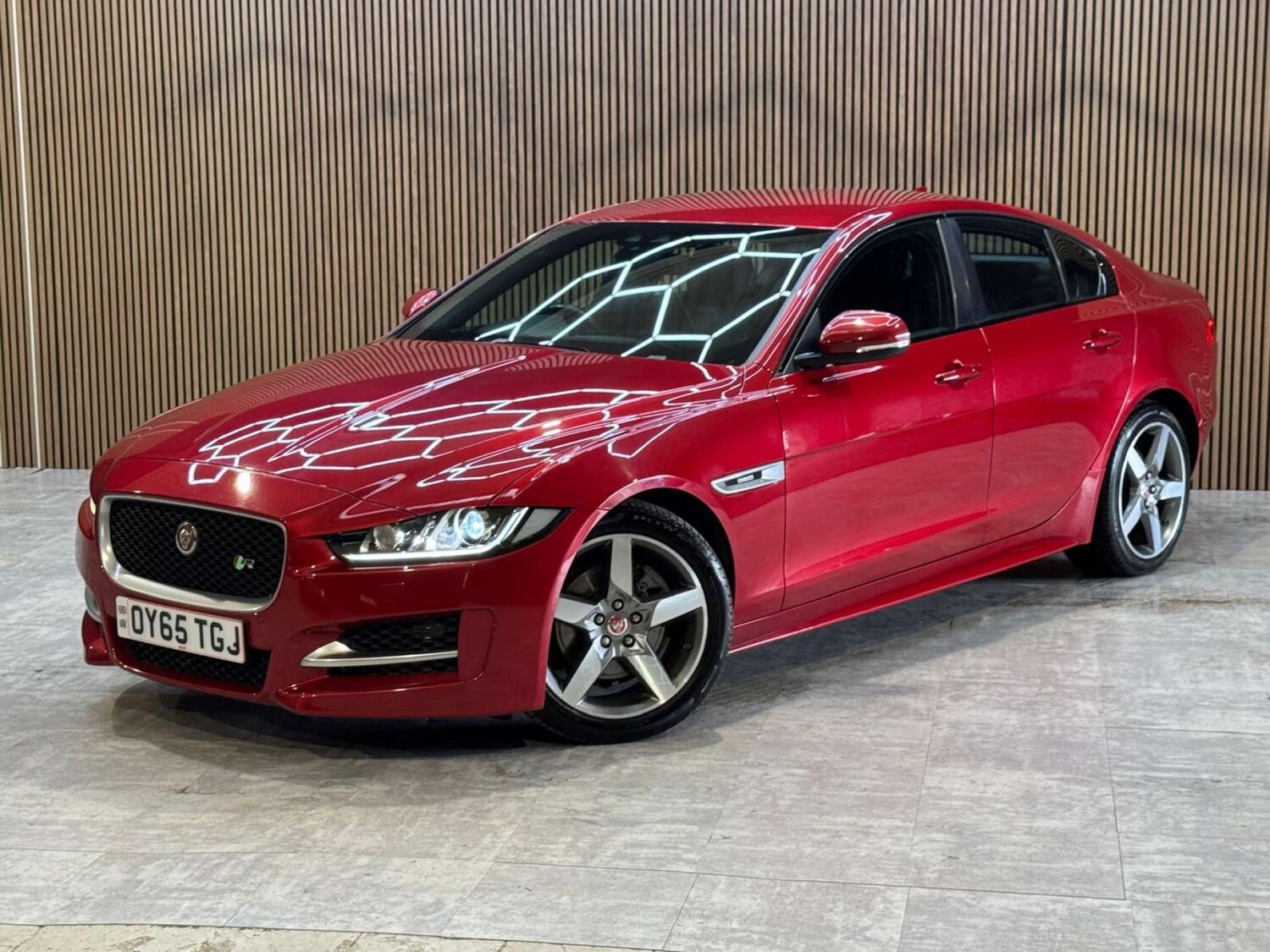 Used Jaguar XE 2015 for sale - 78172532: Photo 35