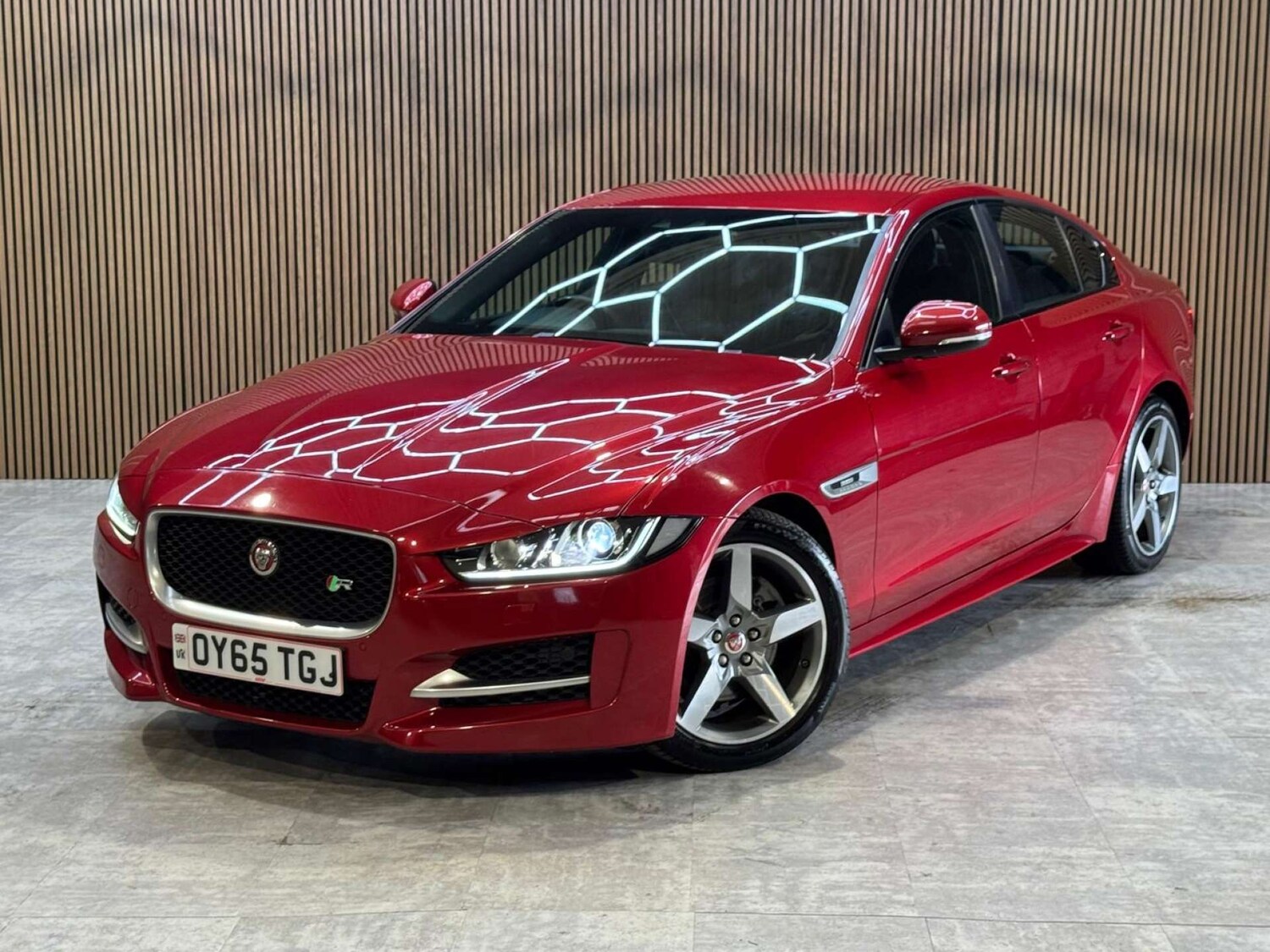 Used Jaguar XE 2015 for sale - 78172532: Photo 36