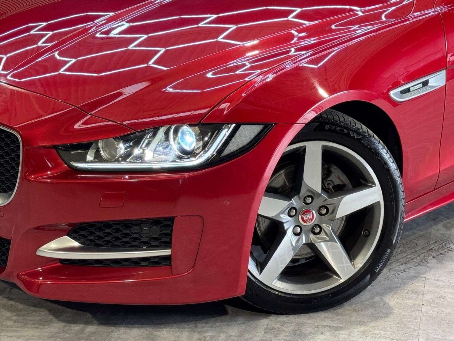 Used Jaguar XE 2015 for sale - 78172532: Photo 37