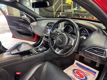 Used Jaguar XE 2015 for sale - 78172532: Photo