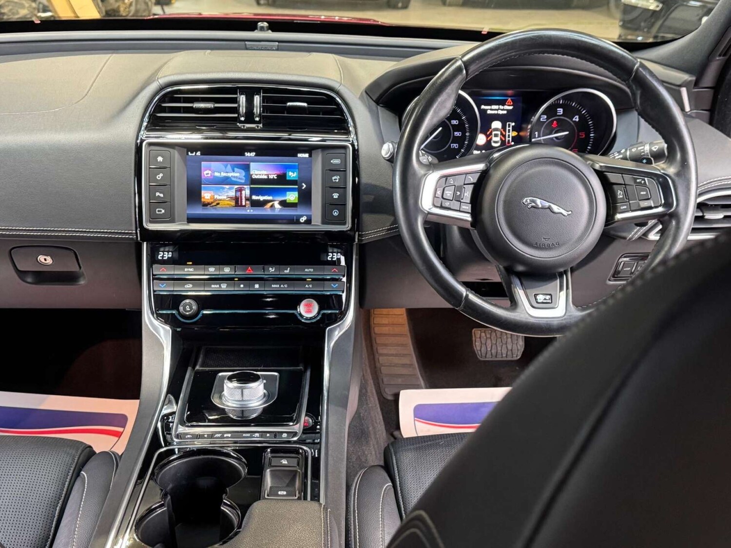 Used Jaguar XE 2015 for sale - 78172532: Photo 42