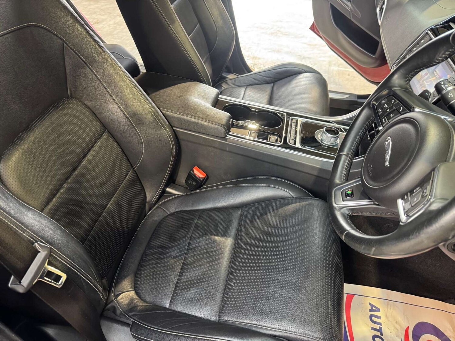 Used Jaguar XE 2015 for sale - 78172532: Photo 43