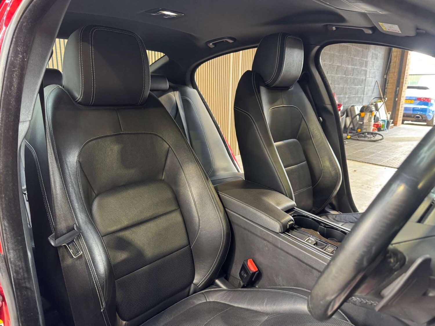 Used Jaguar XE 2015 for sale - 78172532: Photo 44