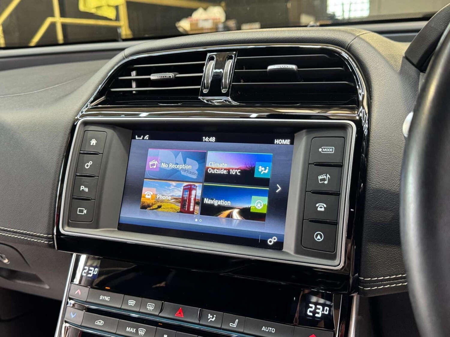 Used Jaguar XE 2015 for sale - 78172532: Photo 49