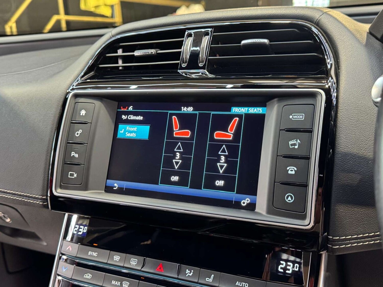 Used Jaguar XE 2015 for sale - 78172532: Photo 52