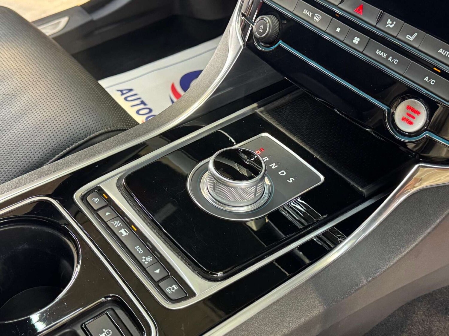 Used Jaguar XE 2015 for sale - 78172532: Photo 55