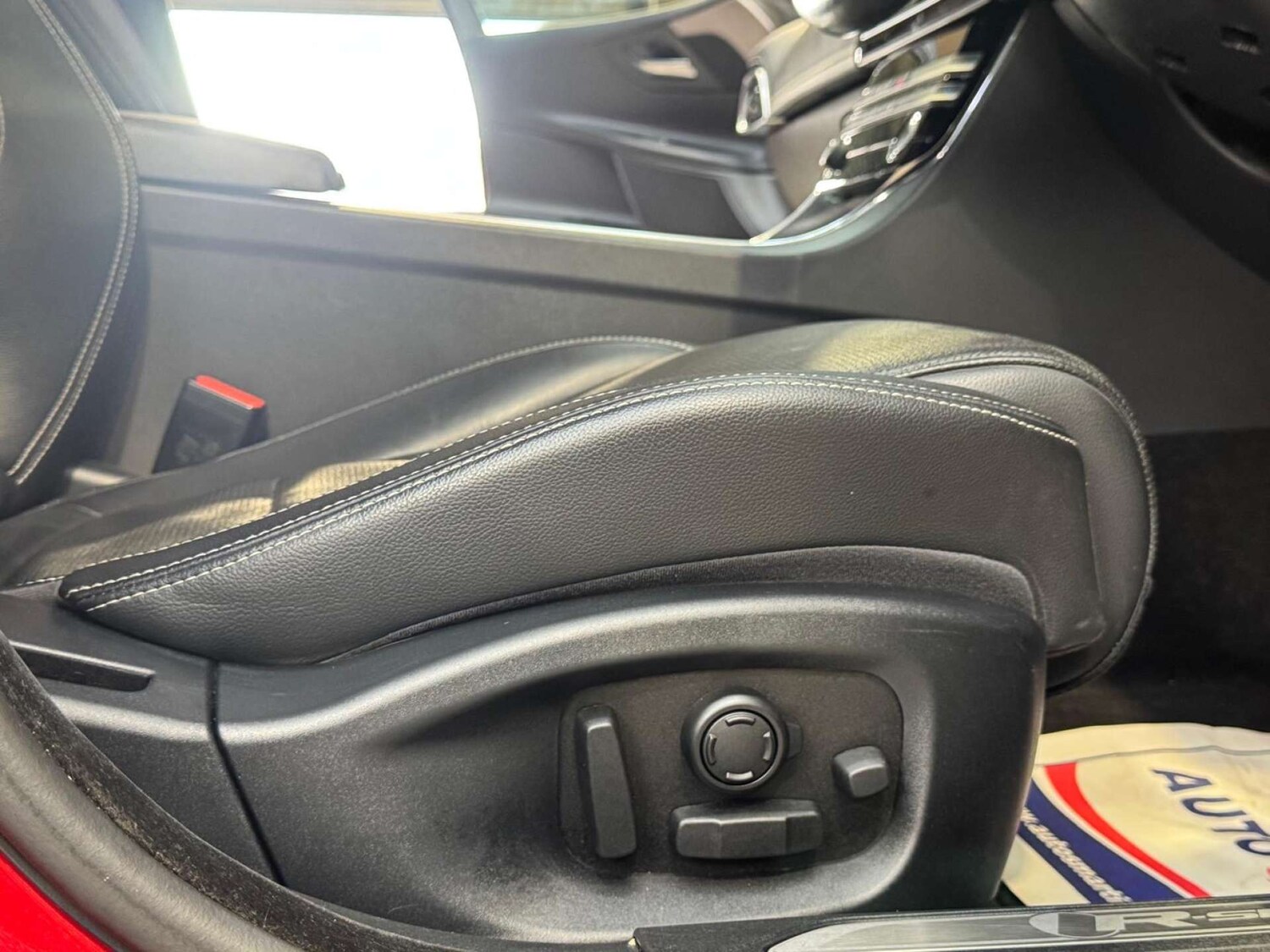 Used Jaguar XE 2015 for sale - 78172532: Photo 58