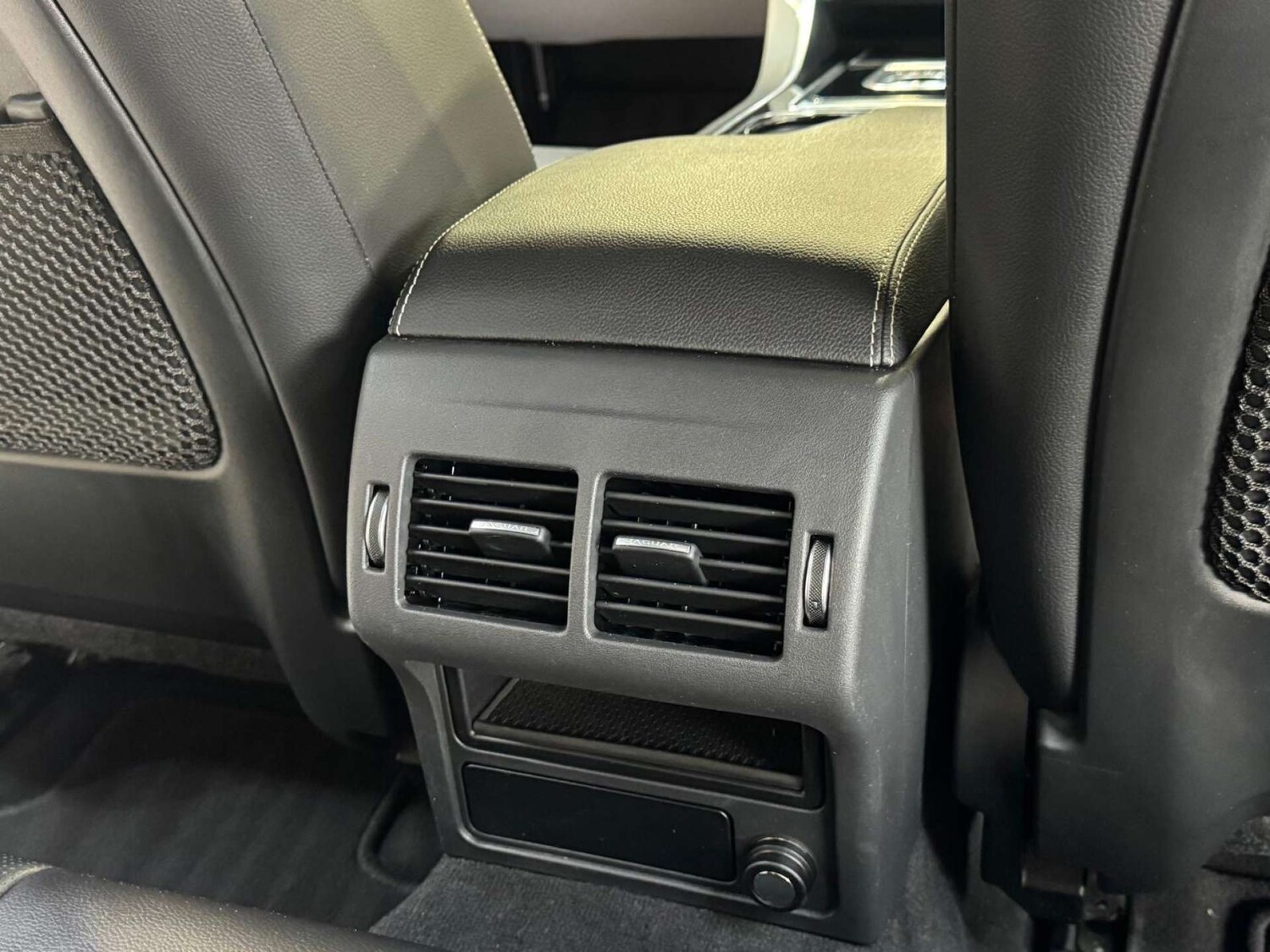 Used Jaguar XE 2015 for sale - 78172532: Photo 63