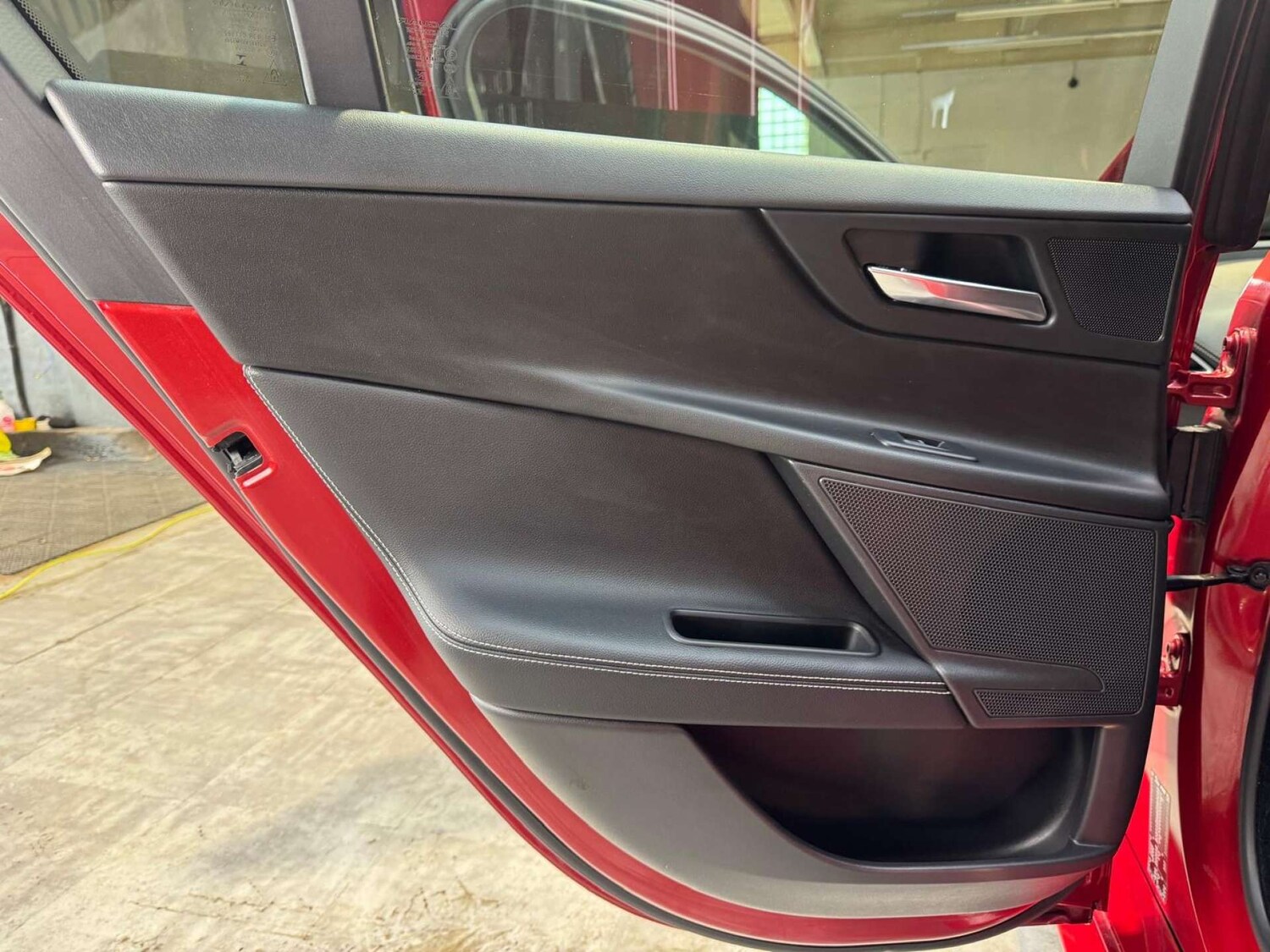 Used Jaguar XE 2015 for sale - 78172532: Photo 65