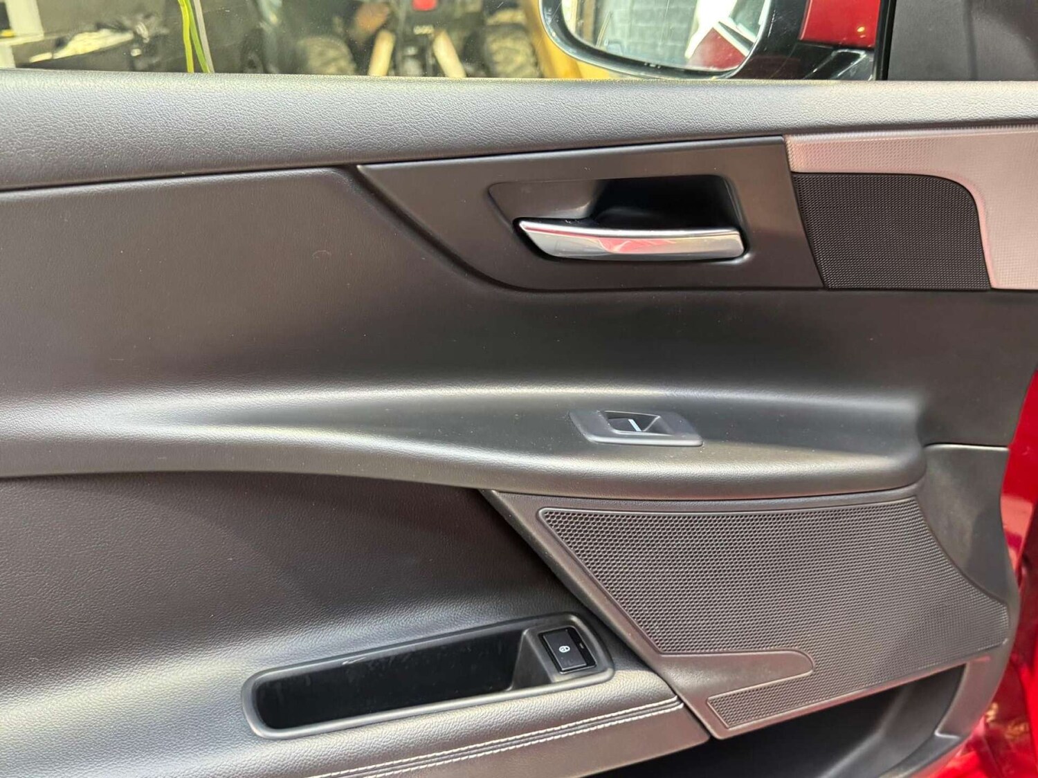 Used Jaguar XE 2015 for sale - 78172532: Photo 76