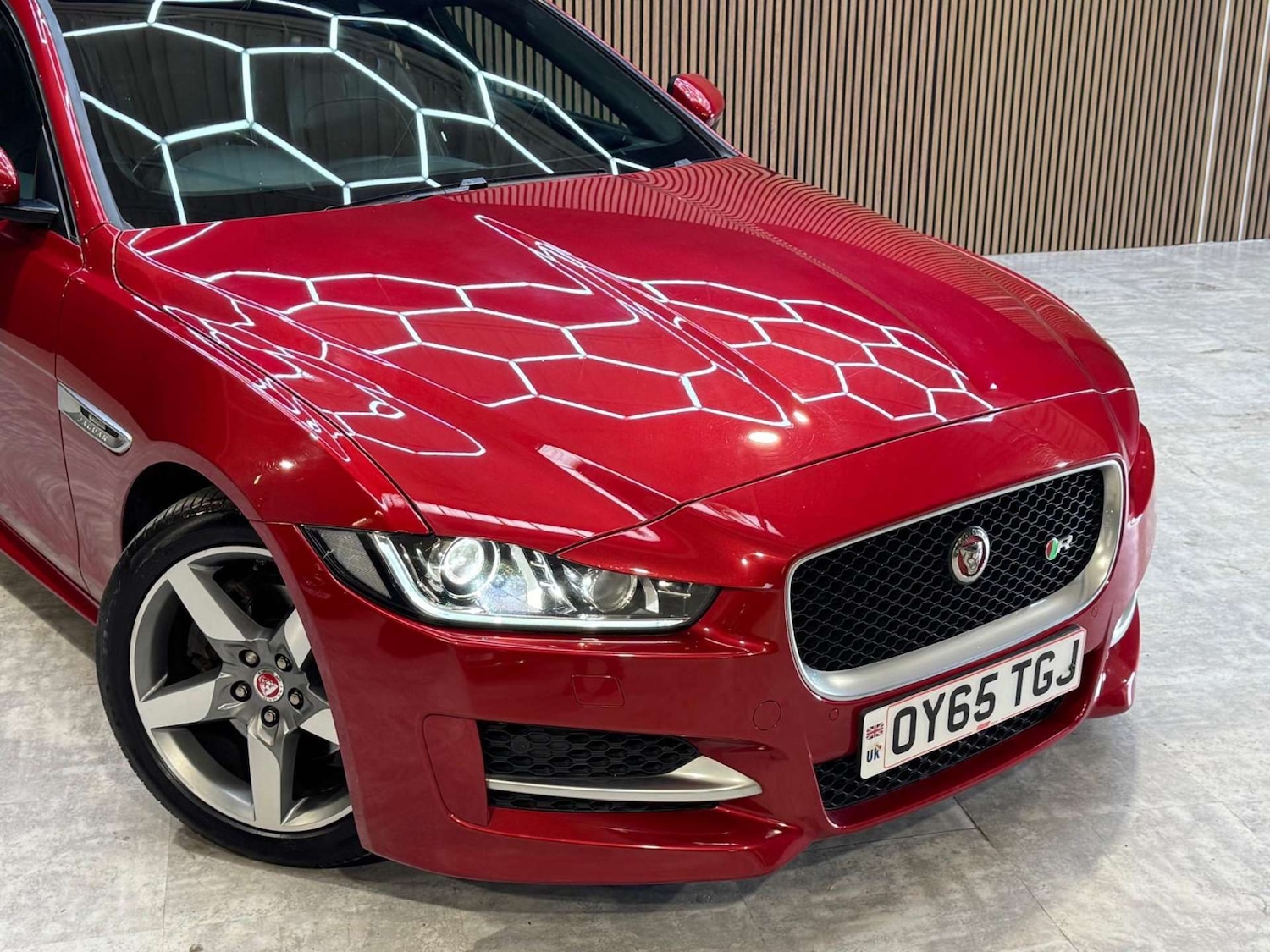 Used Jaguar XE 2015 for sale - 78172532: Photo 8