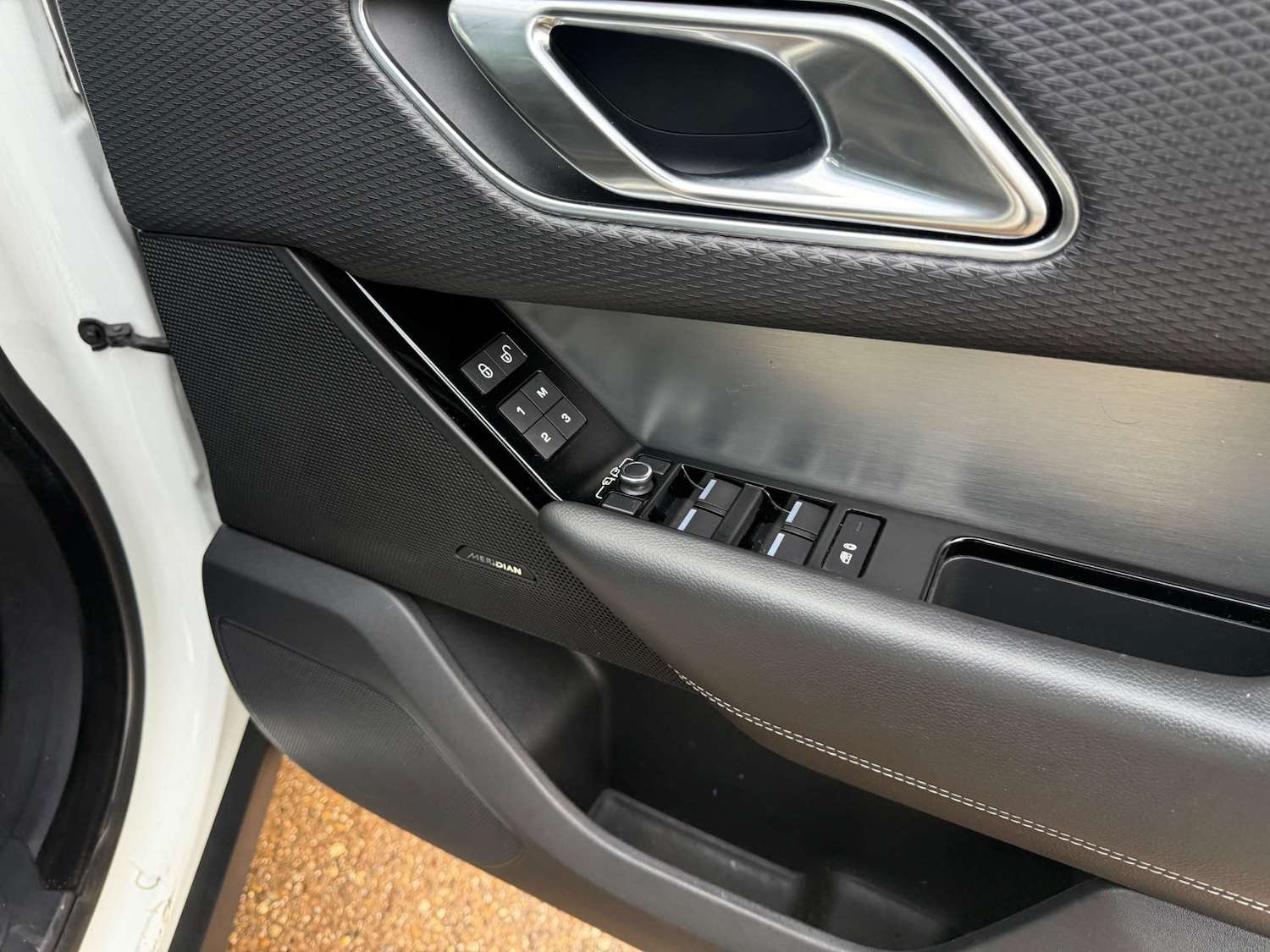 Used Land Rover Range Rover Velar 2018 for sale - 76681879: Photo 12