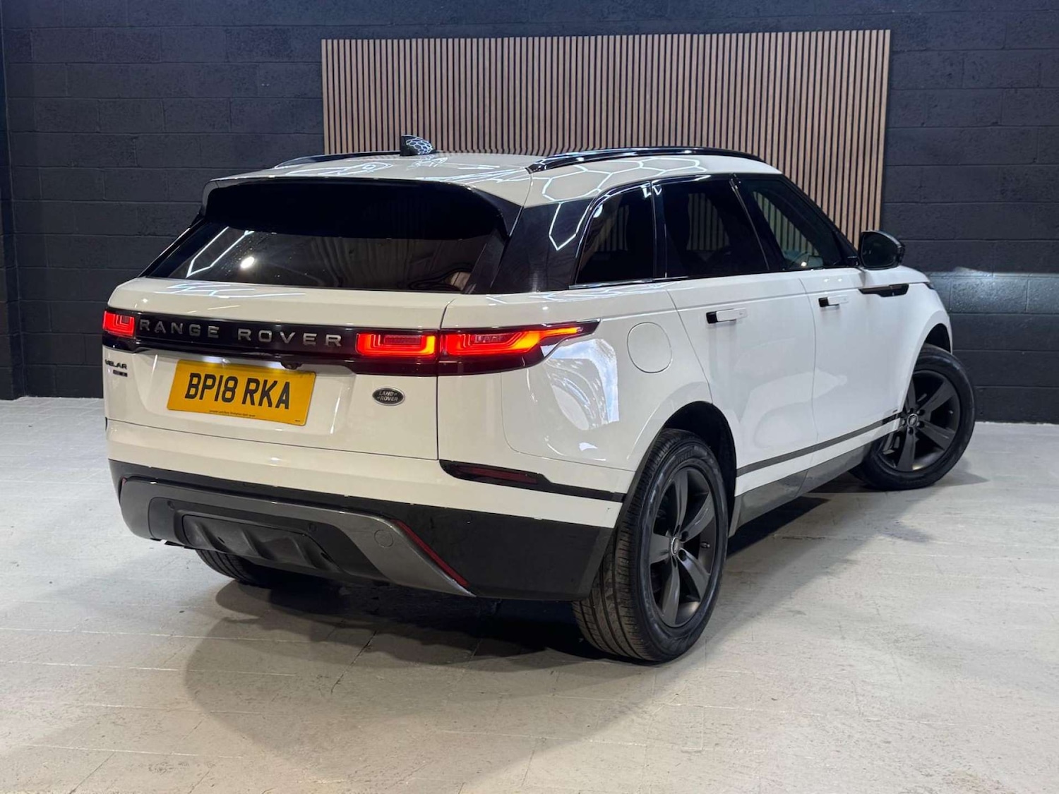 Used Land Rover Range Rover Velar 2018 for sale - 76681879: Photo 19