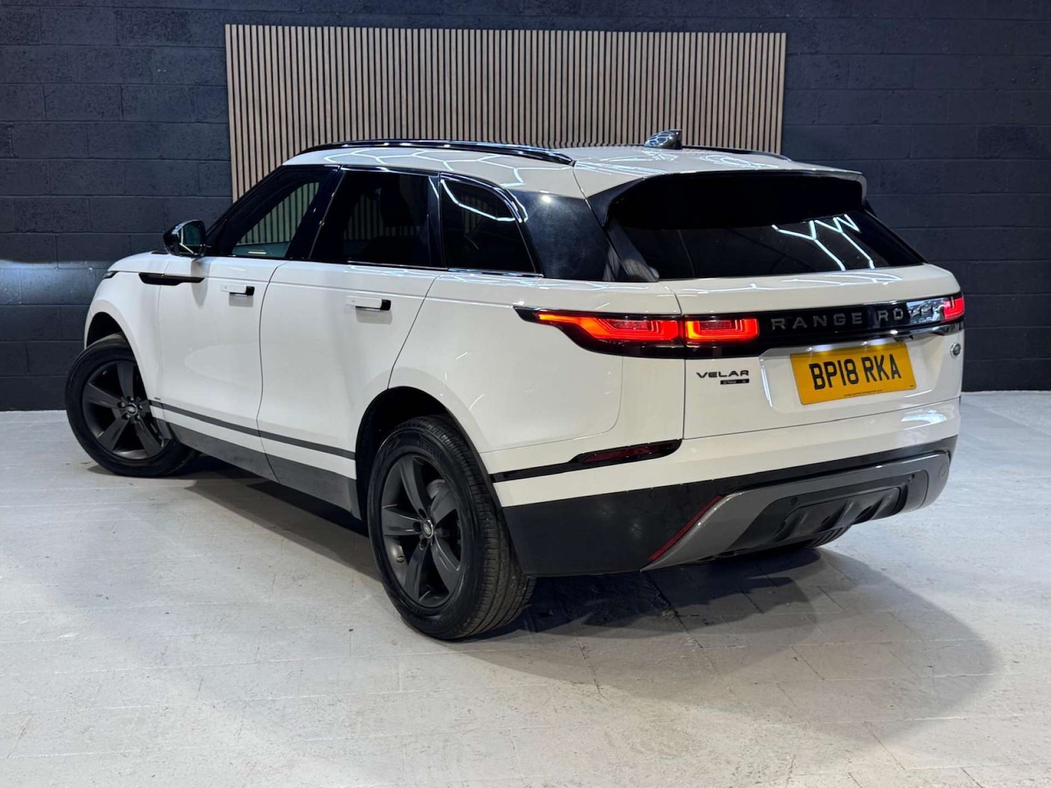 Used Land Rover Range Rover Velar 2018 for sale - 76681879: Photo 24