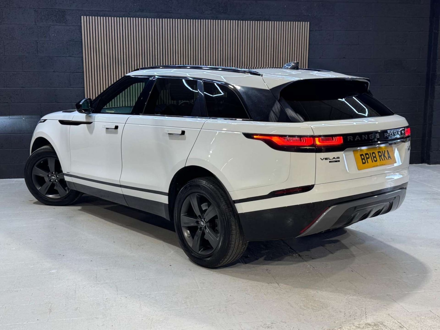 Used Land Rover Range Rover Velar 2018 for sale - 76681879: Photo 28