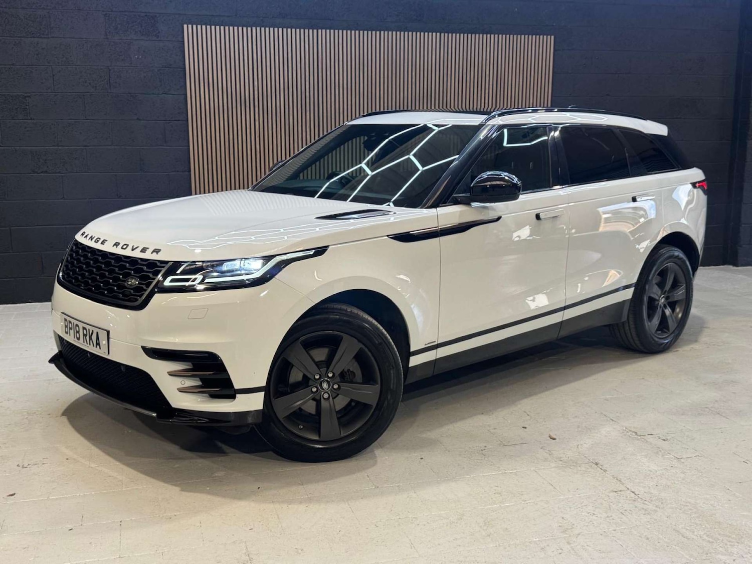 Used Land Rover Range Rover Velar 2018 for sale - 76681879: Photo 38