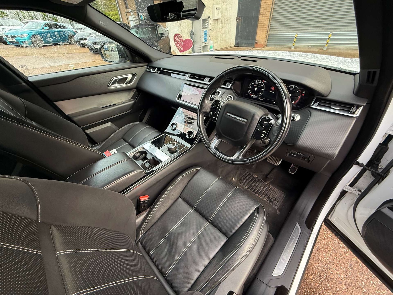 Used Land Rover Range Rover Velar 2018 for sale - 76681879: Photo 4