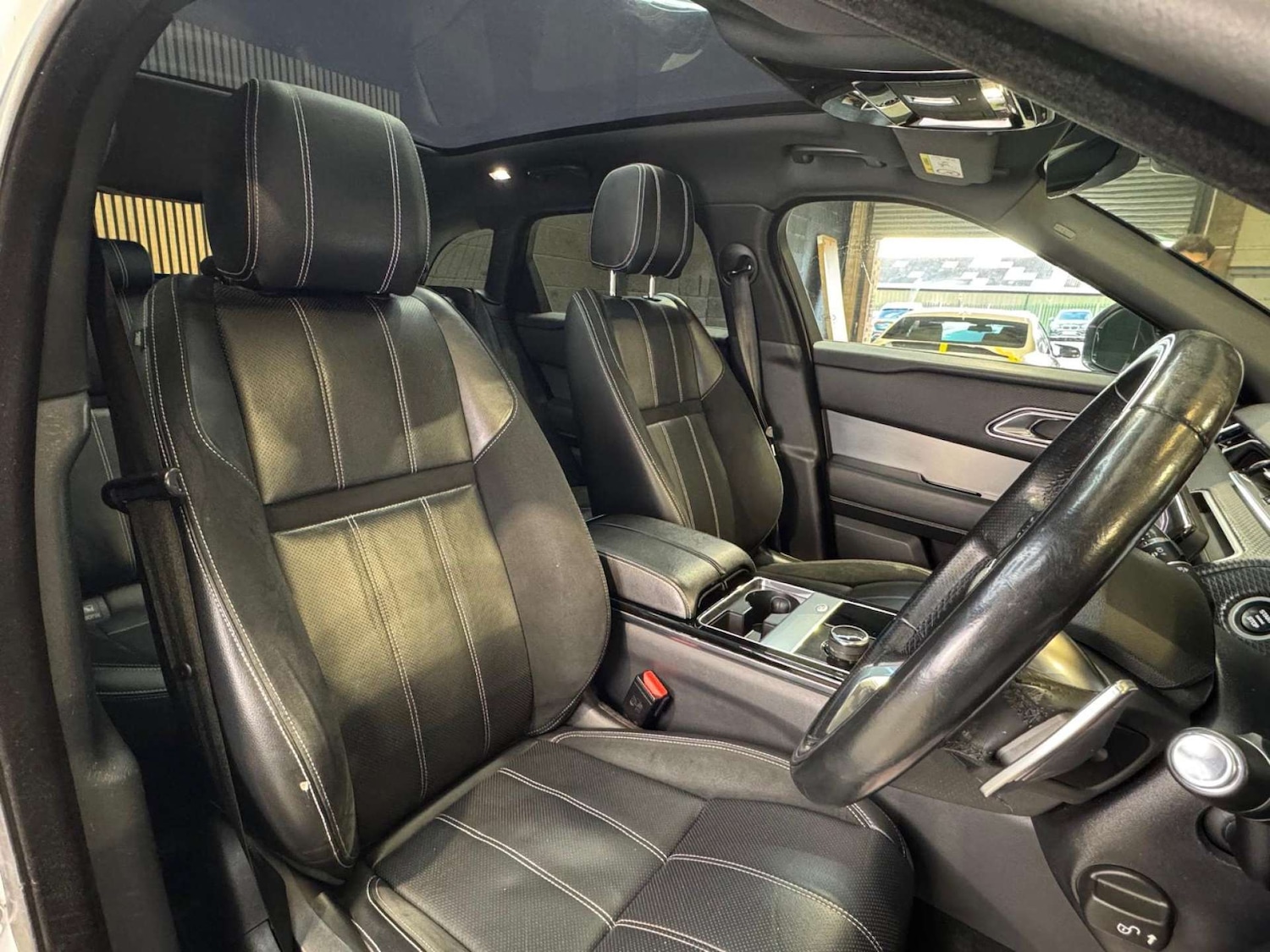 Used Land Rover Range Rover Velar 2018 for sale - 76681879: Photo 40