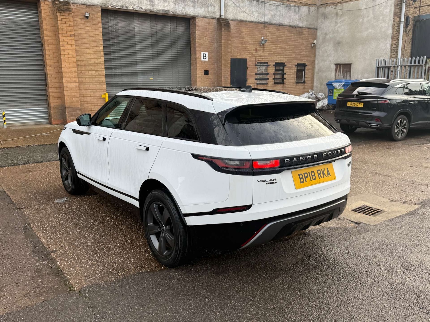Used Land Rover Range Rover Velar 2018 for sale - 76681879: Photo 7