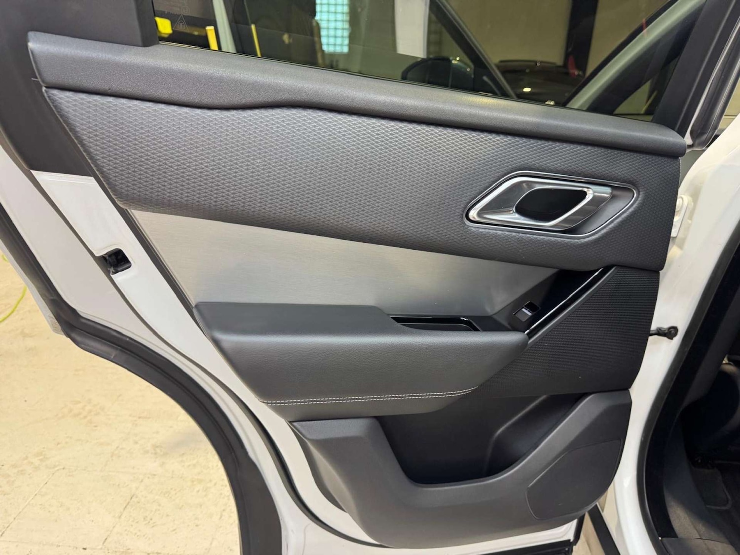 Used Land Rover Range Rover Velar 2018 for sale - 76681879: Photo 73