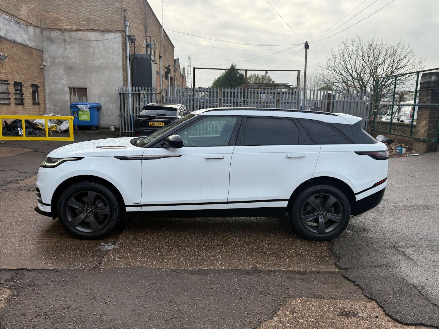 Used Land Rover Range Rover Velar 2018 for sale - 76681879: Photo 8