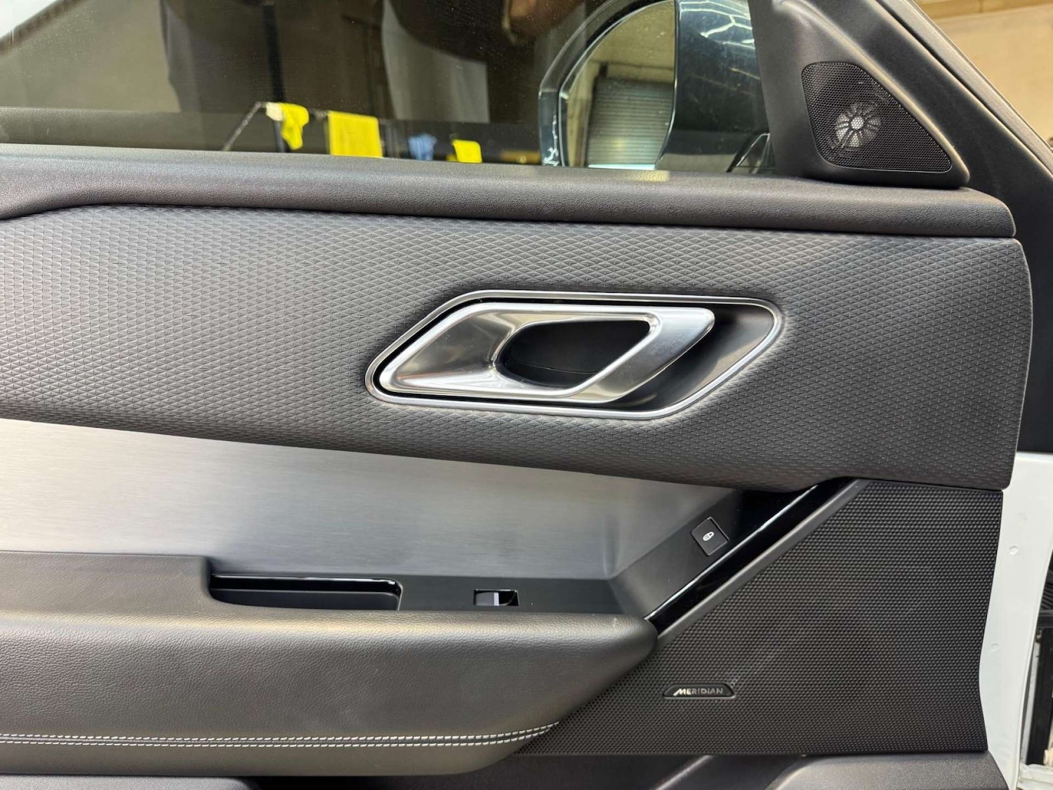 Used Land Rover Range Rover Velar 2018 for sale - 76681879: Photo 84