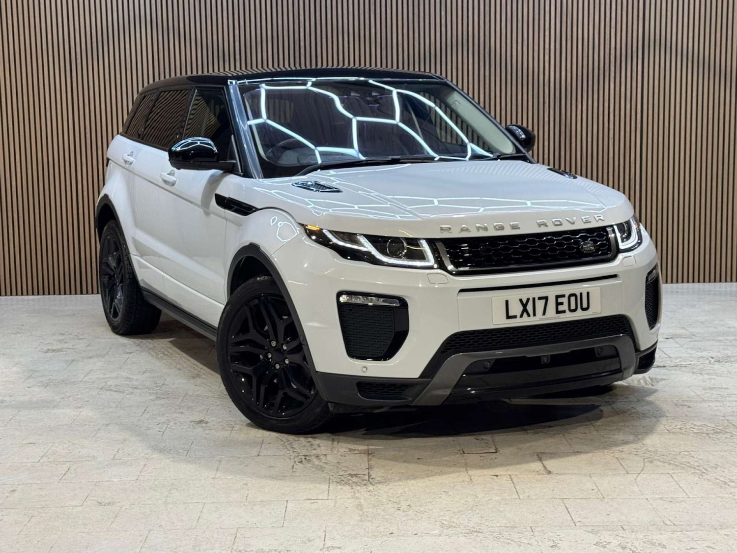 Used Land Rover Range Rover Evoque 2017 for sale - 77101107: Photo 1