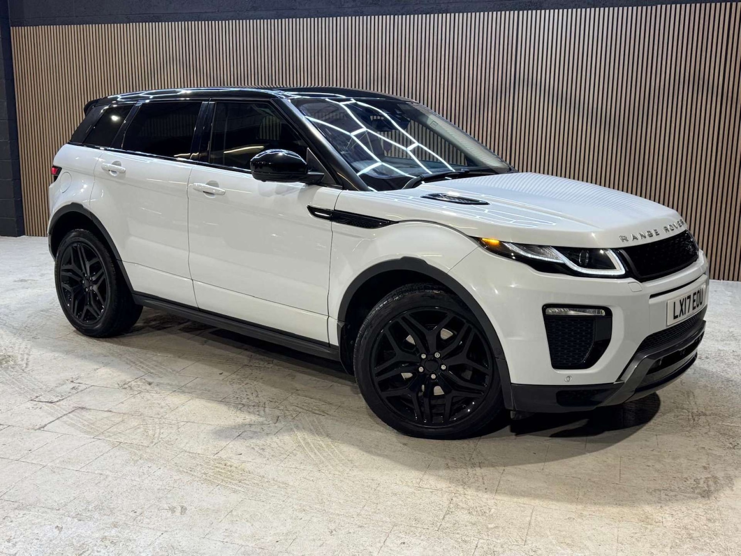 Used Land Rover Range Rover Evoque 2017 for sale - 77101107: Photo 12