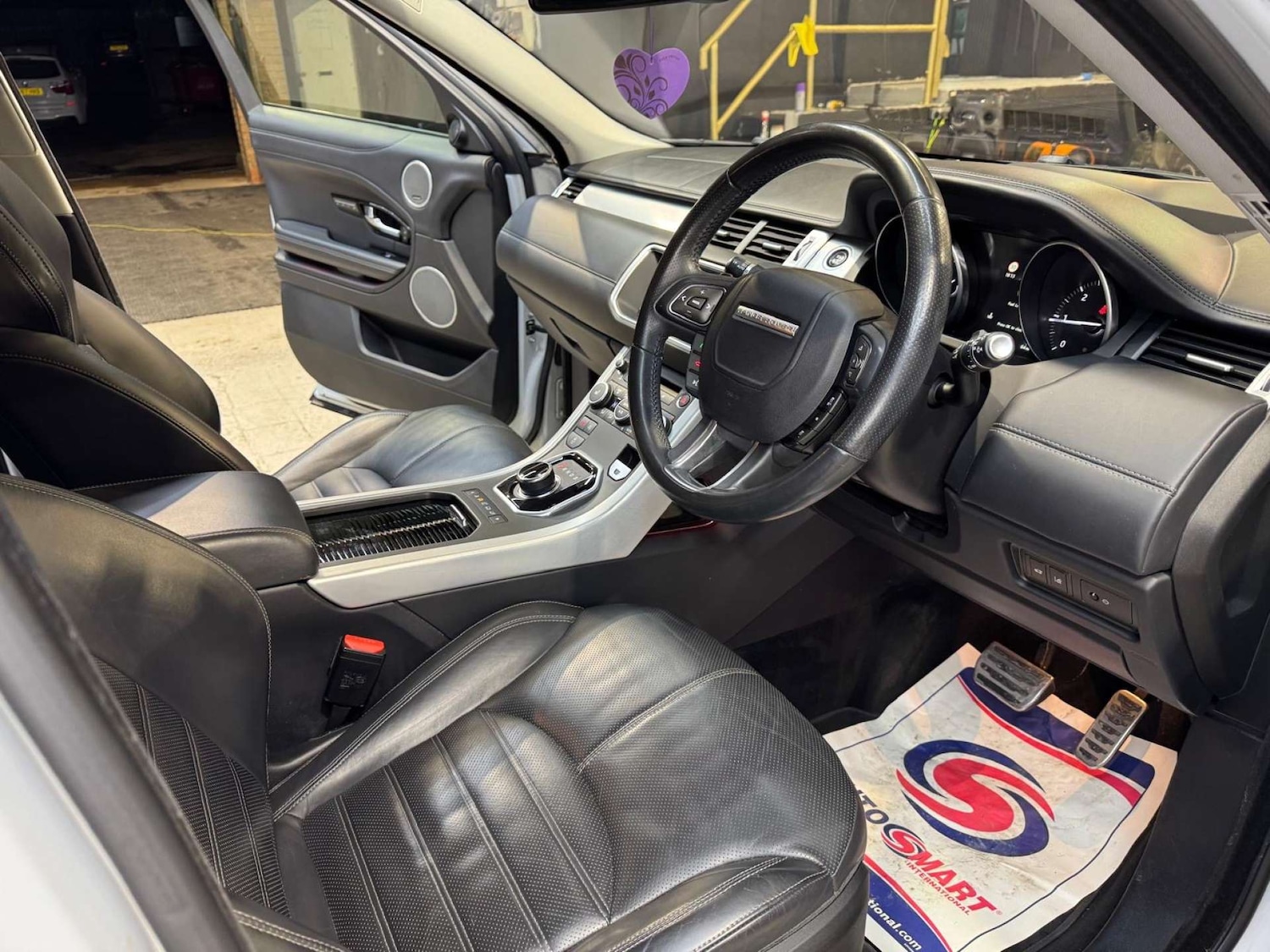 Used Land Rover Range Rover Evoque 2017 for sale - 77101107: Photo 3