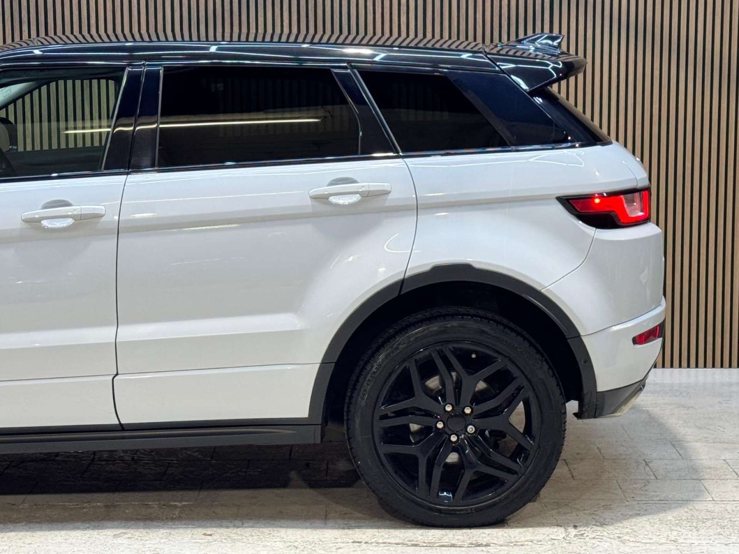 Used Land Rover Range Rover Evoque 2017 for sale - 77101107: Photo 30