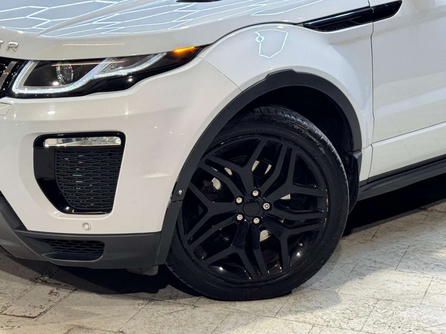 Used Land Rover Range Rover Evoque 2017 for sale - 77101107: Photo 37