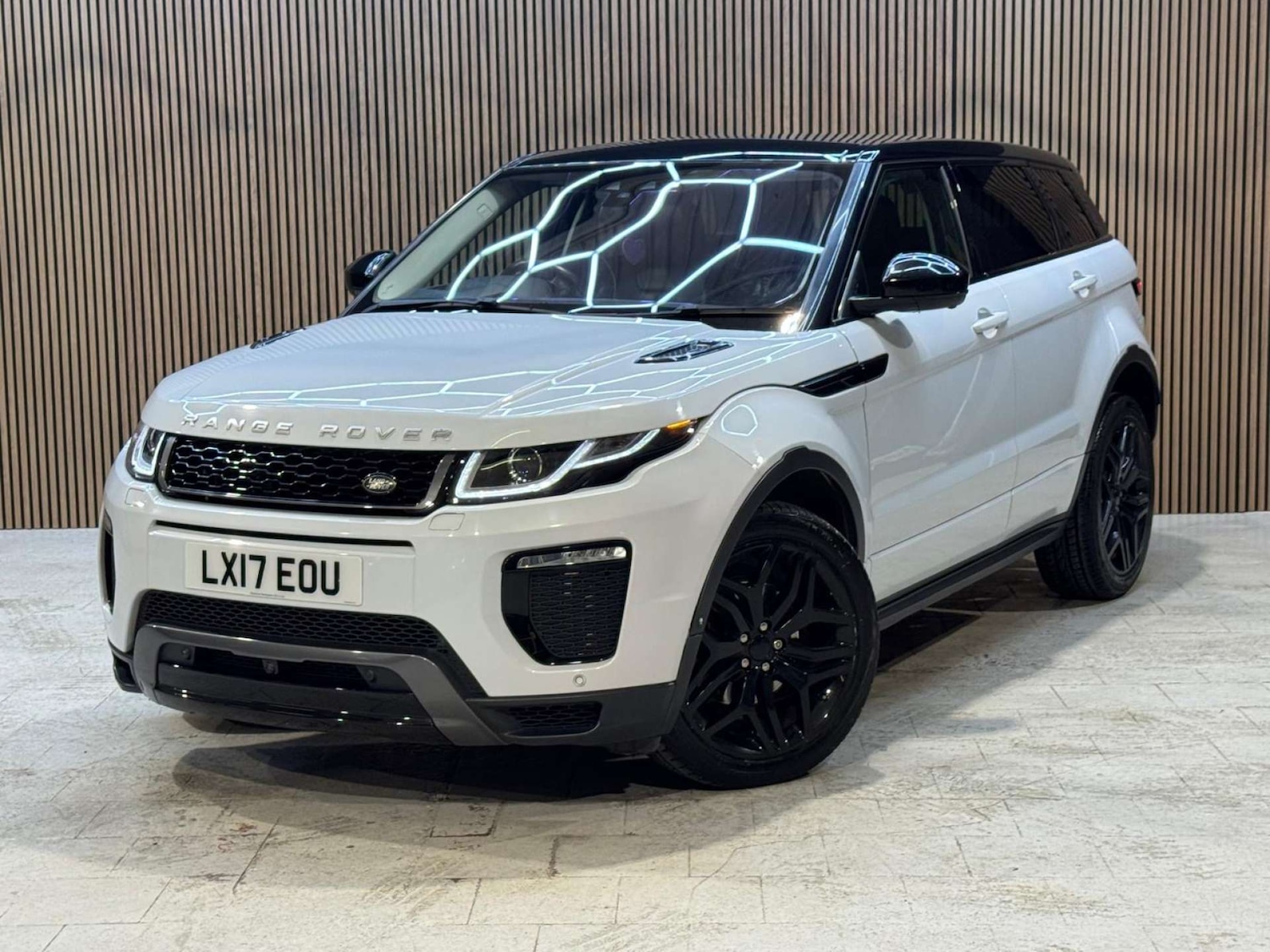 Used Land Rover Range Rover Evoque 2017 for sale - 77101107: Photo 4