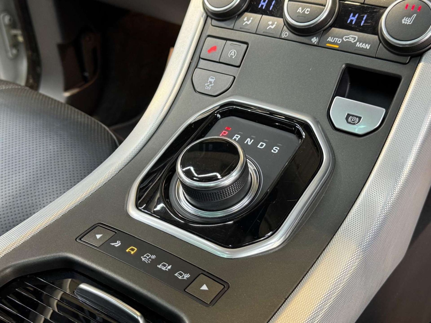 Used Land Rover Range Rover Evoque 2017 for sale - 77101107: Photo 56