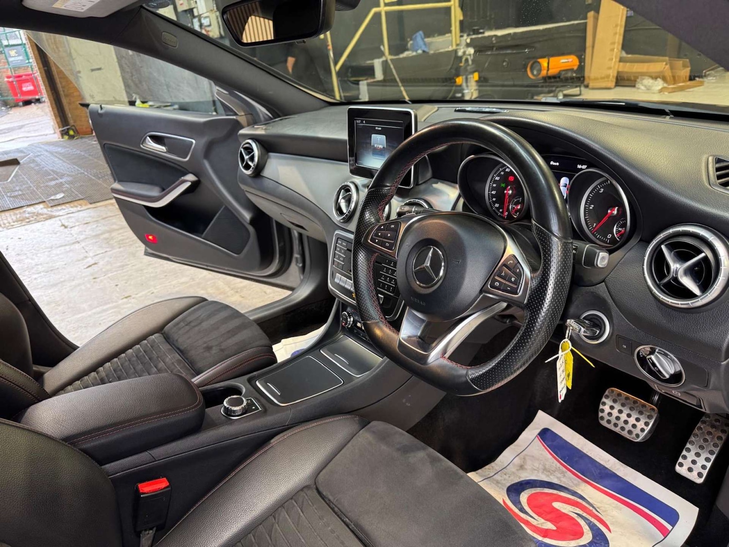 Used Mercedes-Benz CLA 2017 for sale - 77639598: Photo 3