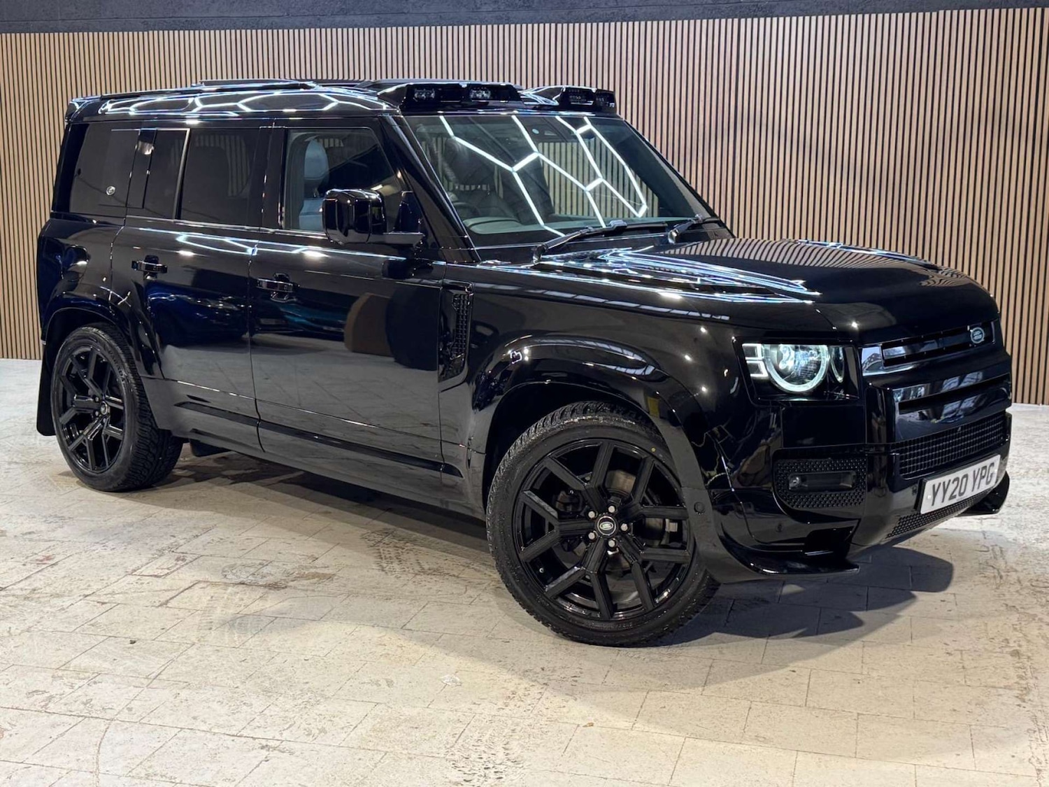 Used Land Rover Defender 2020 for sale - 77765794: Photo 12